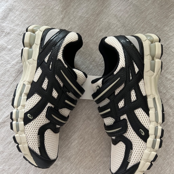 Asics Gel-Kayano 20 HAL STUDIOS Bone Mens 8.5 Womens 10 main image 10